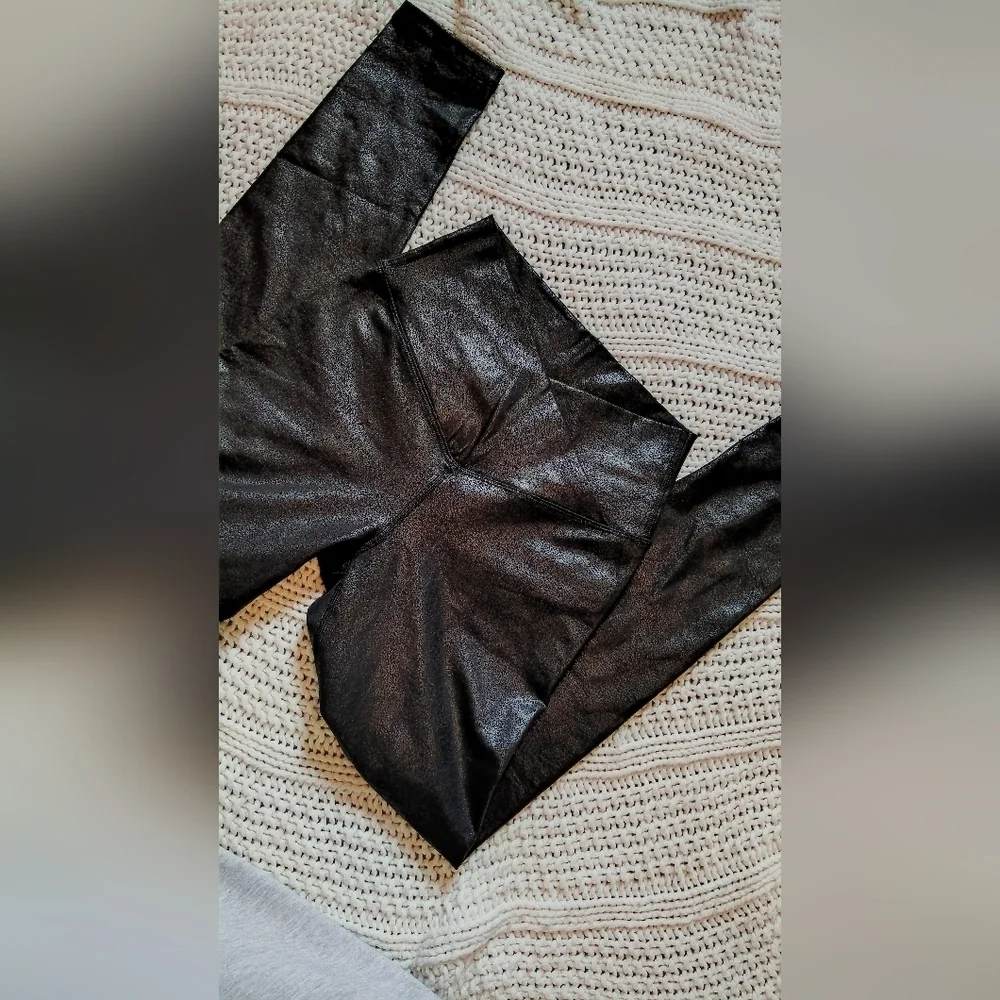 Offline By Aerie Leggings Size Small!